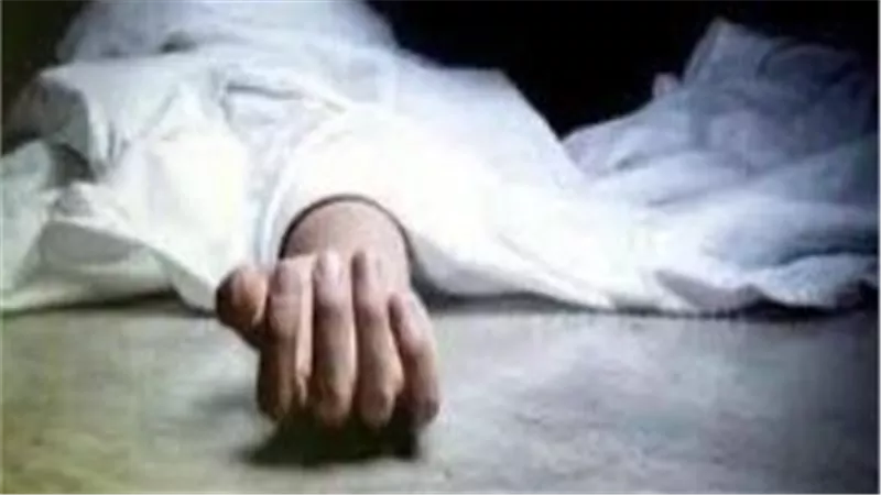 كأنه يناديها من تحت الأرض.. أم تقود الأمن لاكتشاف جثة نجلها في حمام صديقه