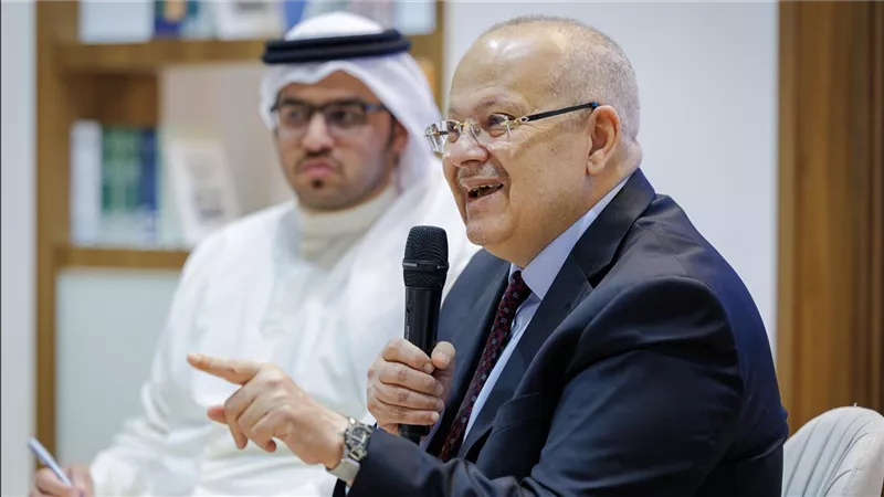 الخشت يناقش إشكالية الصراع بين التقليد والتجديد في معرض أبوظبي للكتاب 2025