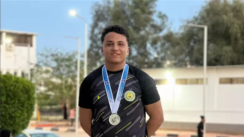 جامعة مدينة السادات تحصل على المركز الثاني والميدالية الفضية فى رفع الأثقال بدورة الشهيد الرفاعي (52)