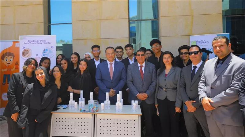 جامعة الجلالة تحتضن مشروعات طلابية رائدة في الصناعات الدوائية والتجميلية