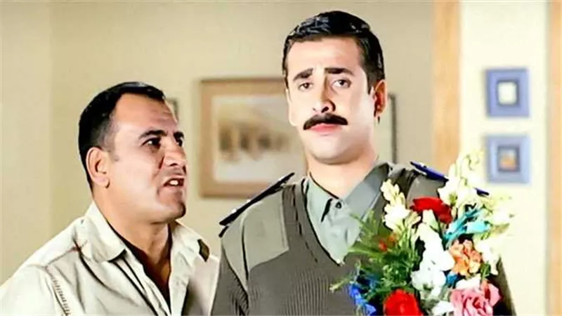 عشان المهمة تكمل.. خطأ في فيلم «الباشا تلميذ» يثير الجدل بعد 21 عامًا | فيديو