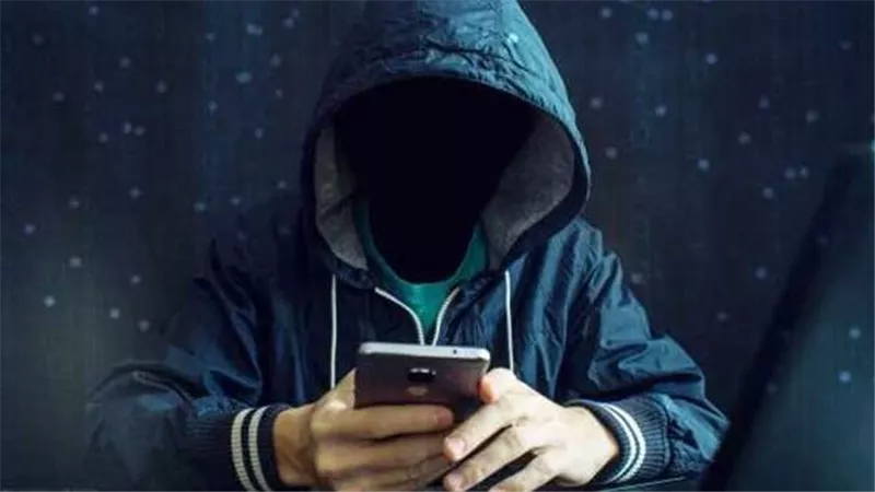 هل هاتفي مخترق؟.. 10 مؤشرات رئيسية لتحمي بياناتك الشخصية