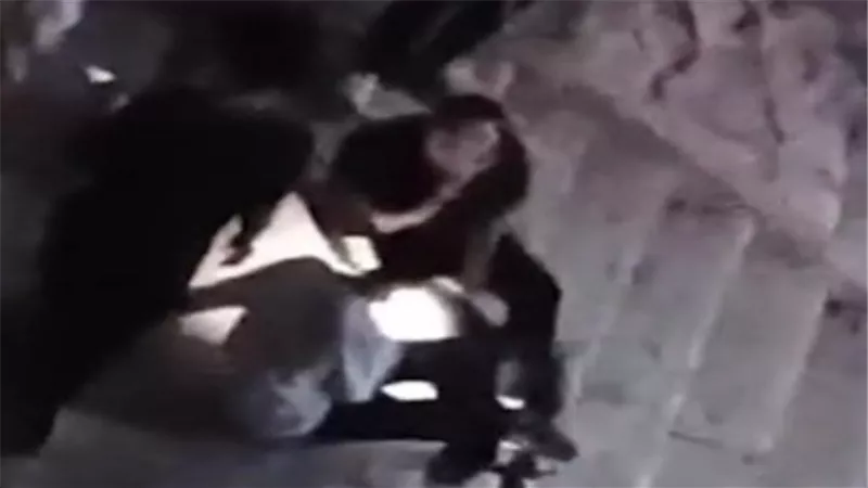 الفيس بوك فضحه.. تفاصيل مثيرة في القبض على ديلر العبور | فيديو 