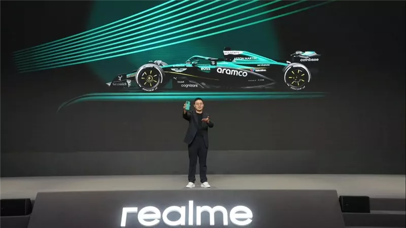 ريلمي تكشف عن أقوى الهواتف الرائدة لعام 2025 realme GT 7 وrealme GT 7 Dream Edition في حدث عالمي فاخر في باريس