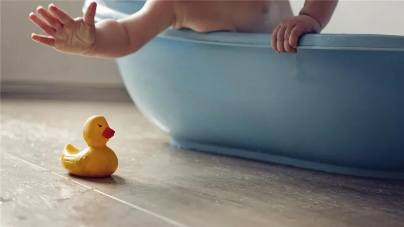 والنبي إدوني إعدام.. ماذا قال المتهم بقتل طفلته في البانيو للمحكمة ؟