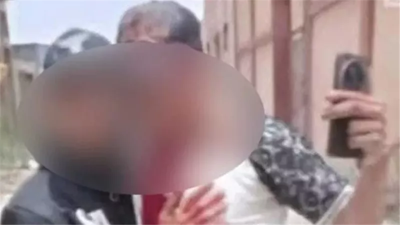 قتلاه ومثلا بجثته والتقطا سيلفي.. تفاصيل صادمة عن جريمة الاسكندرية المروعة