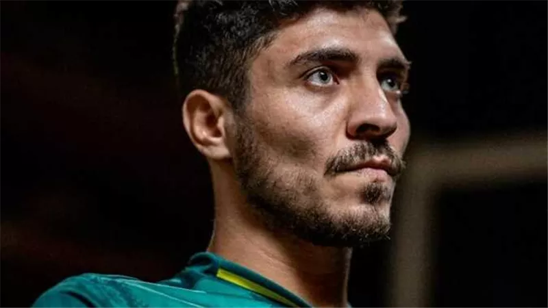 هقلل سعري؟.. تعليق ناري من نجم الأهلي السابق بشأن عرضه على الزمالك