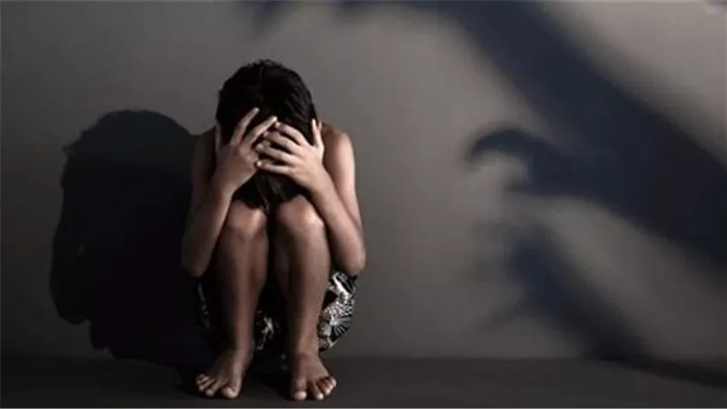 تفاصيل صادمة.. القصة الكاملة للحكم على عامل خطف طفلا وهتك عرضه في المقابر بالجيزة