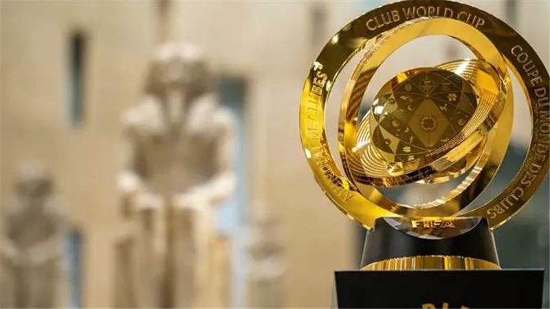 بعيدًا عن الأهلي.. 3 مصريين يظهرون في كأس العالم للأندية