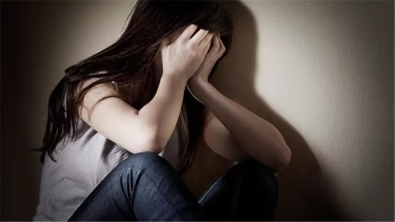 استدرجها وهتك عرضها.. تفاصيل تعدي مُسن على طفلة داخل منزل مهجور بالهرم