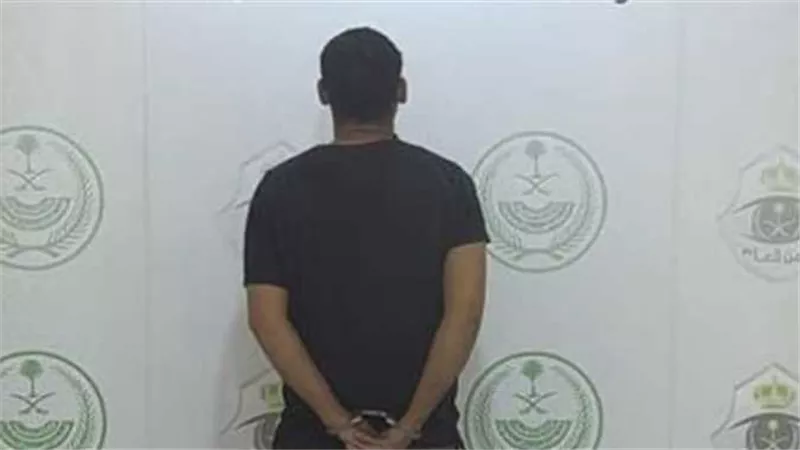مات على كرسي متحرك.. التفاصيل الكاملة لاتهام عامل مصري بقتل أستاذ جامعي سعودي وطعن زوجته | شاهد