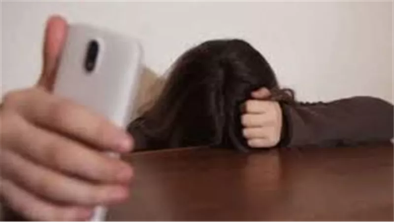 بتنتقم منها..تفاصيل مثيرة في الحكم على المتهمة بنشر صور صديقتها على صفحات البحث عن عريس