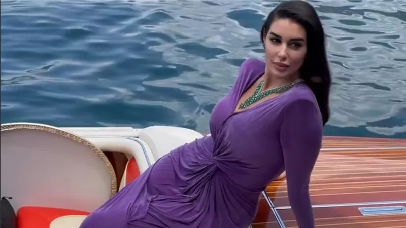  كاجوال لافت.. ياسمين صبري تخطف الأنظار بإطلالة جديدة | شاهد