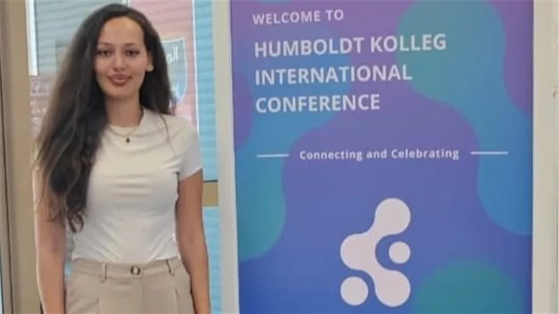 طالبة بالجامعة الألمانية الدولية تصمم الهوية البصرية لمؤتمر دولي عن المرأة في العلوم والاستدامة