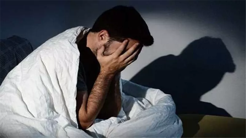 تسبب الأرق والتفكير المفرط.. أسوأ 5 مشروبات قبل النوم