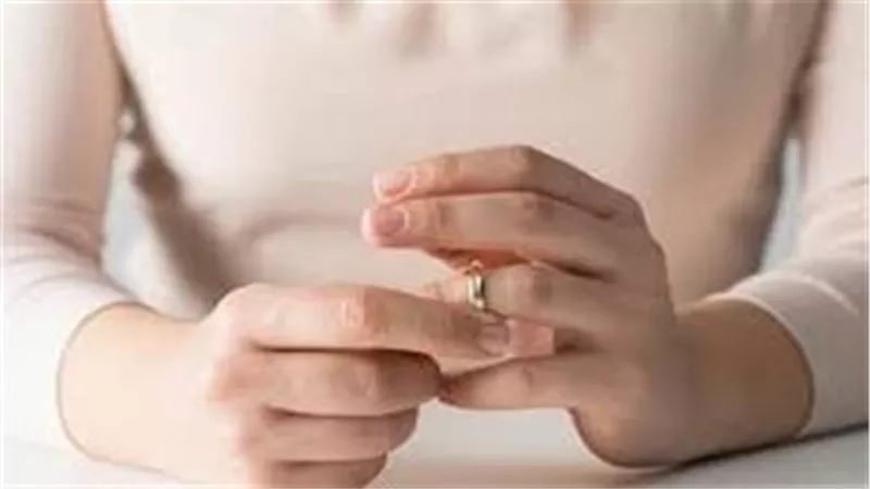 عايزني أطبخ له مانجا وكبدة بالعسل..دعاء تطلب الخُلع في شهر العسل
