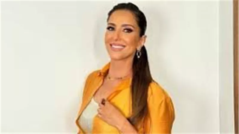  بالكاجوال.. حنان مطاوع تخطف الأنظار بهذه الإطلالة | شاهد