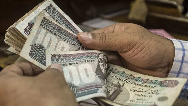  الحكومة تفاجئ ملايين الموظفين.. زيادة فورية 5% لهؤلاء على المرتب الجاي