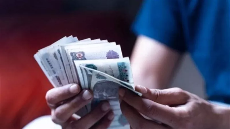  زيادات الأجور والعلاوات.. حزمة دعم جديدة للموظفين تبدأ في هذا الموعد 
