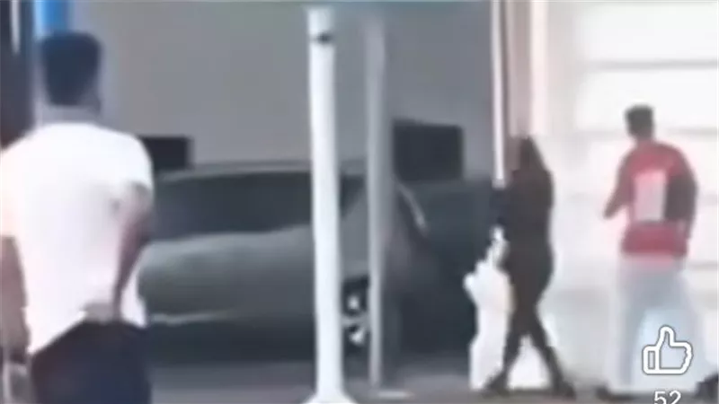 مزحة تتحول لكارثة.. التفاصيل الكاملة لفيديو الاعتداء على فتاة الاسكندرية | شاهد