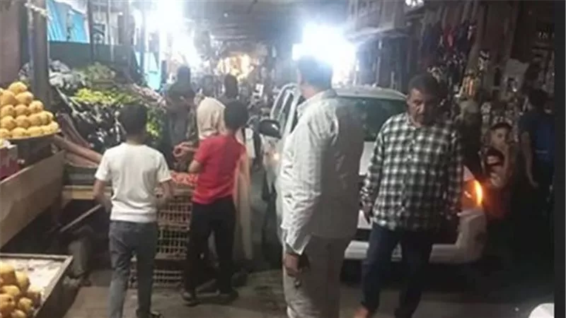فيديو يثير الجدل بسوهاج.. تفاصيل اشتباك في حملة إزالة إشغالات بطهطا
