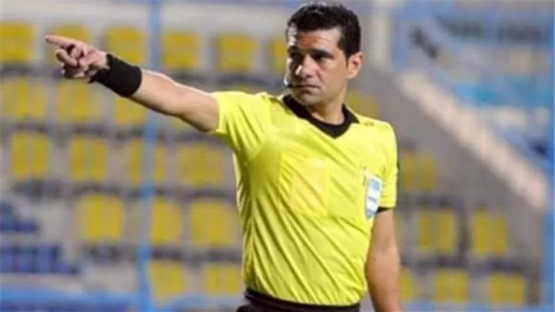 مأذون شرعي وضابط.. وظائف الحكام المصريين خارج الملعب