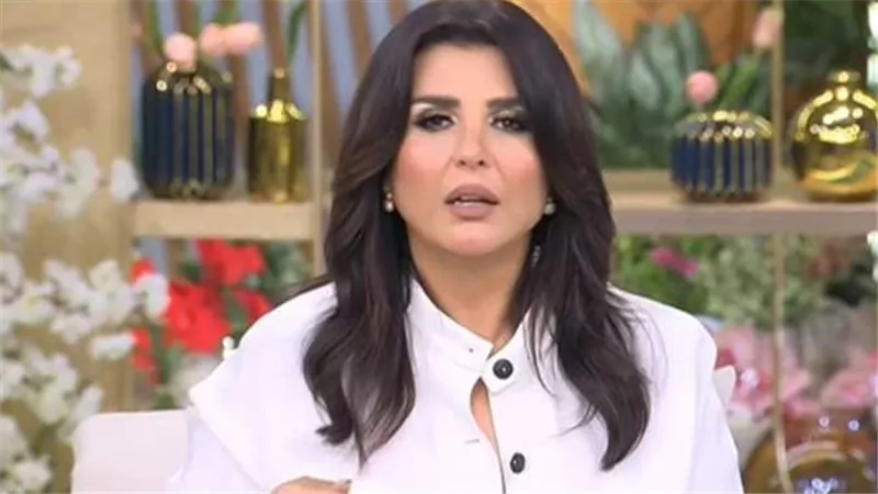 مش هنزيط في الزيطة.. تعليق ناري من منى الشاذلي على أزمة لوحات مها الصغير المسروقة | فيديو