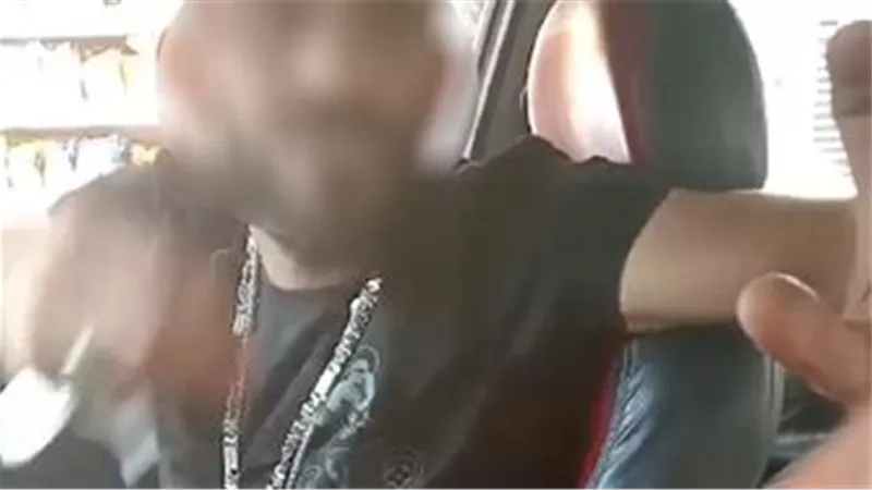  لو سمحت أروح المكان دا إزاي؟.. سؤال عن عنوان يقود مالك سيارة لصدمة في الجيزة | شاهد