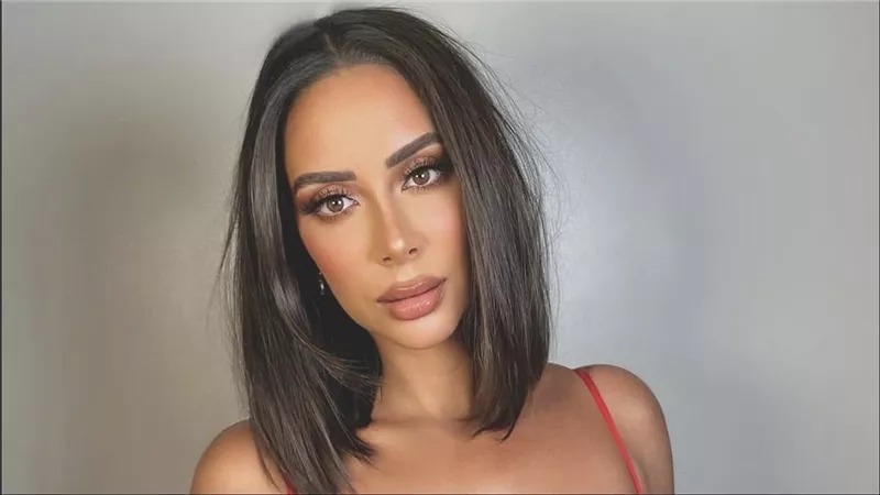 جريئة للغاية.. بسنت شوقي تثير ضجة بفستان ملفت | شاهد 