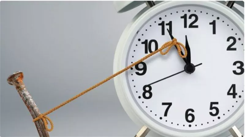 تأخير الساعة إلى 11 مساء بدلًا من 12 صباحًا.. انتهاء التوقيت الصيفي بهذا الموعد 
