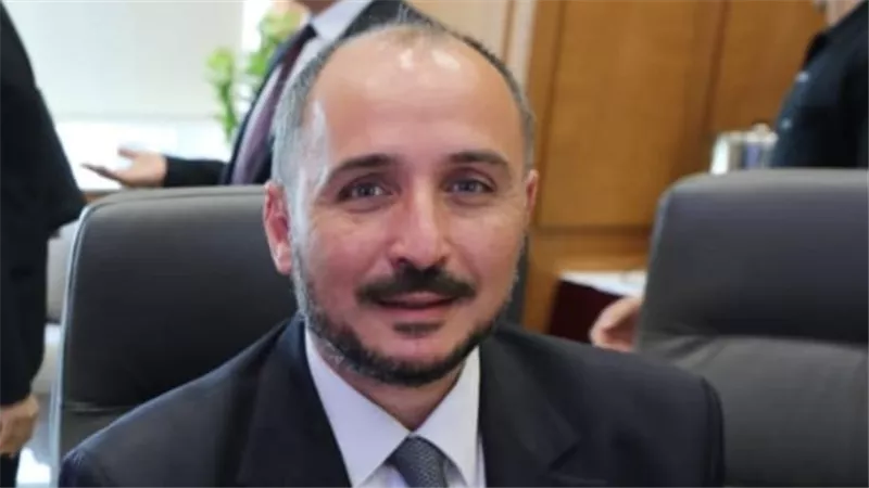 تجديد ندب الدكتور عمر شريف القيام بأعمال أمين المجلس الأعلى للمستشفيات الجامعية