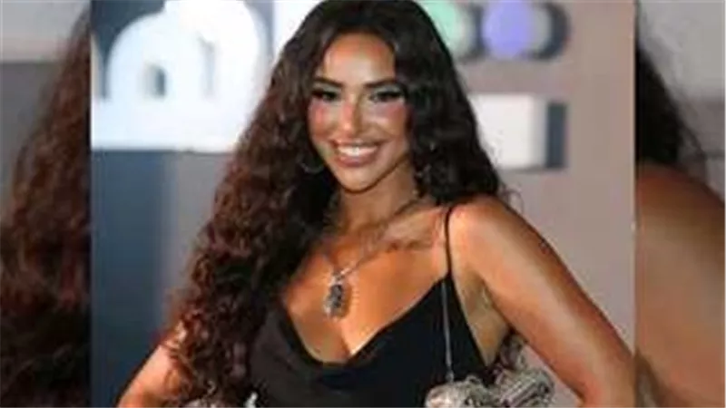  تان وتاتو.. آية سماحة تثير ضجة بإطلالة جديدة | شاهد