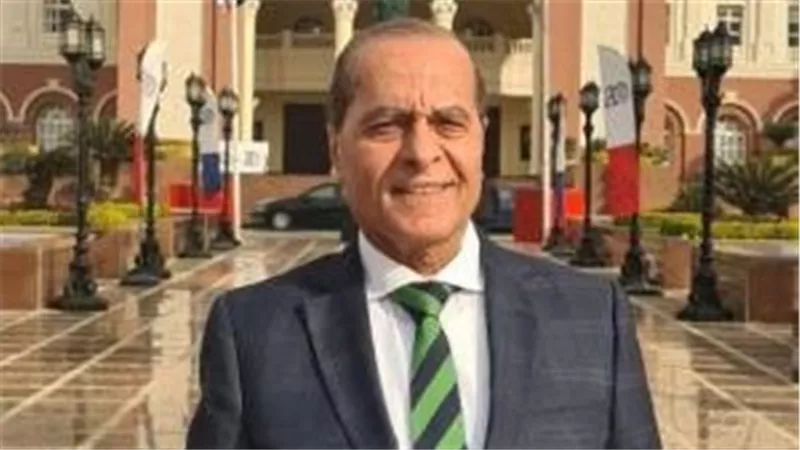 الجامعة البريطانية في مصر تهنئ الدكتور محمد إسماعيل لحصوله على جائزة الدولة للرُوّاد