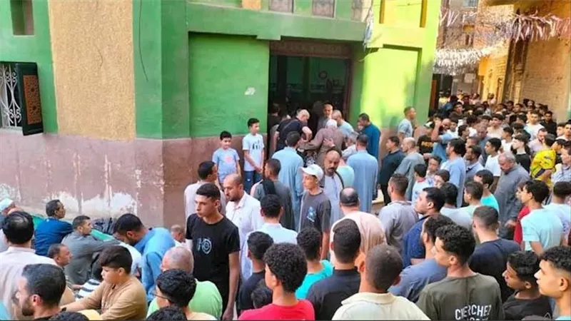 عاشا وماتا سويًا.. تفاصيل مـأساوية في وفاة عاملين على الدائري أثناء رحلة البحث عن لقمة العيش 