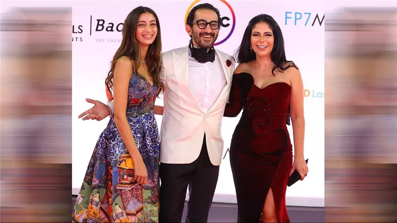  أبهرت السوشيال ميديا.. لي لي أحمد حلمي تثير ضجة في أول ظهور لها | شاهد