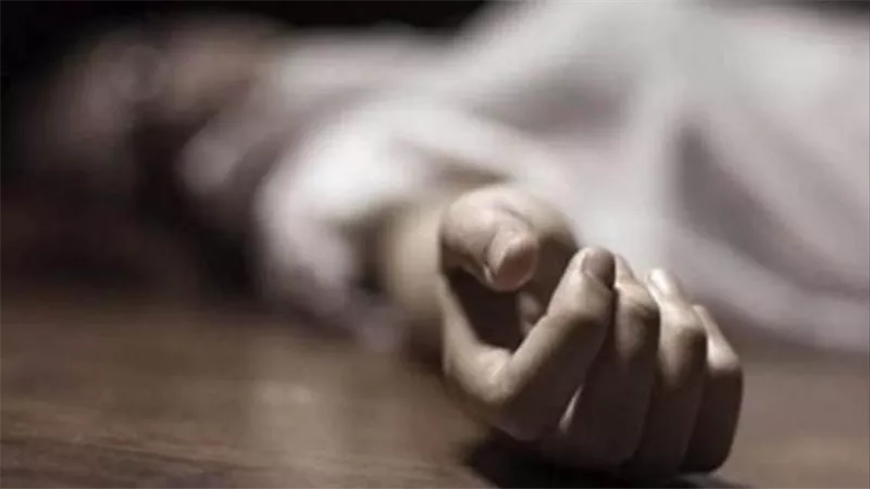 خرطوم الموت.. مأساة ياسمين التي رفضت أمها فقتلها أبوها في العصايد