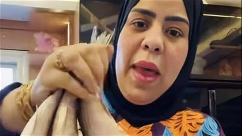  ببيع بـ ١٢٠ ألف يوميا.. سر أم مكة لعمل الفسيخ يثير ضجة بالسوشبال ميديا 