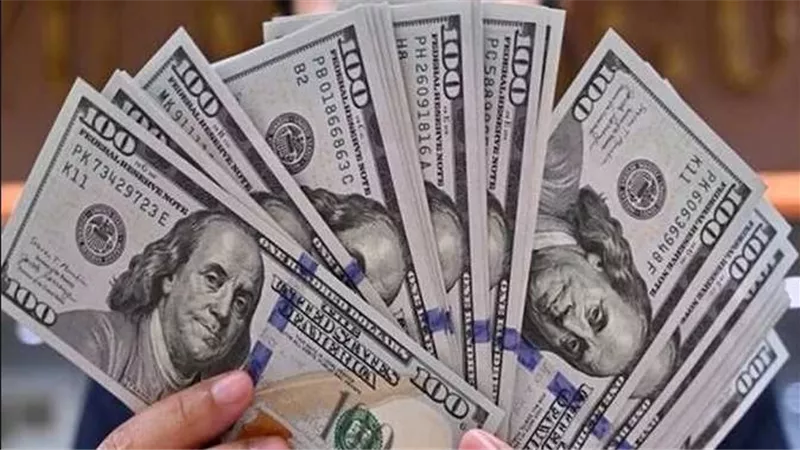 سعر الدولار اليوم الأحد 10-8-2025 قبل بداية التعاملات