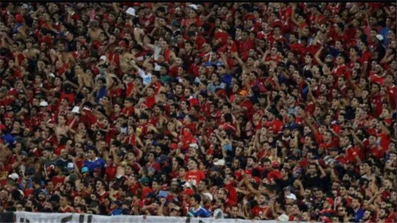  مشجع كرة ديلفري.. فيديو الـ 500 جنيه يثير الجدل على مواقع التواصل 