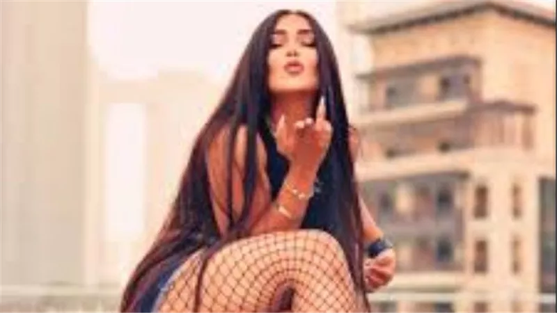  محتوى خادش للحياء.. صور مثيرة للجدل للبلوجر لوليتا قبل القبض عليها بالقاهرة الجديدة | شاهد