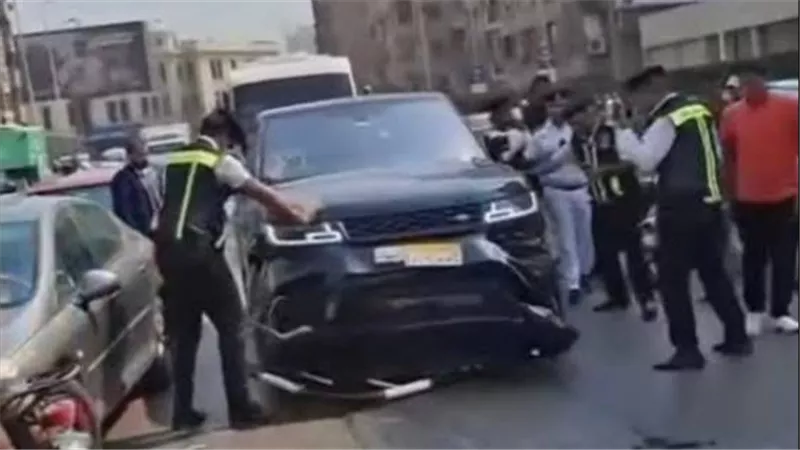  قرارات عاجلة بشأن صاحب فيديو الهروب من حادث أعلى كوبري أكتوبر 