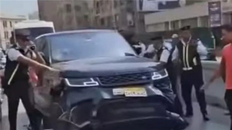 مفاجأة مثيرة.. ماذا وجد الأمن في سيارة السائح الخليجي صاحب واقعة كوبري أكتوبر؟