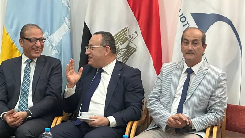 وصول قيادات الجامعات لافتتاح معرض التعليم العالي بمكتبة الإسكندرية..صور