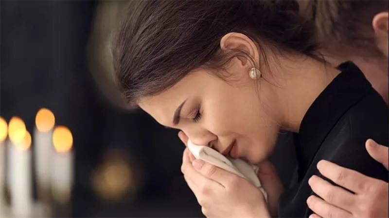 عايزني أشتغل وأصرف على البيت..منة تطلب خلع زوجها في محكمة الأسرة