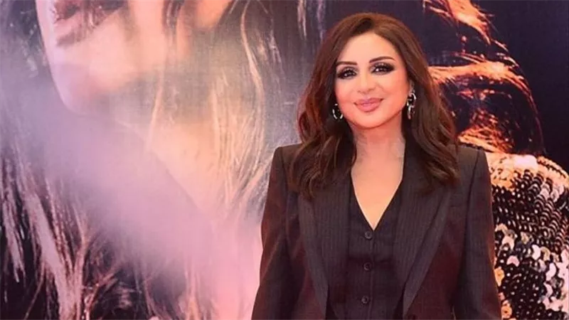 ليس خطأ طبي.. محمود سعد يكشف ما حدث للنجمة أنغام | شاهد