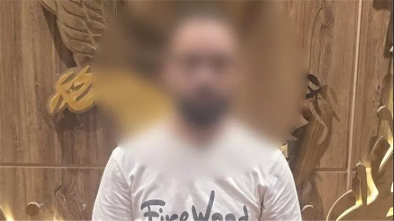 تفاصيل مثيرة في القبض على صاحب كوافير يصور السيدات بالنزهة 