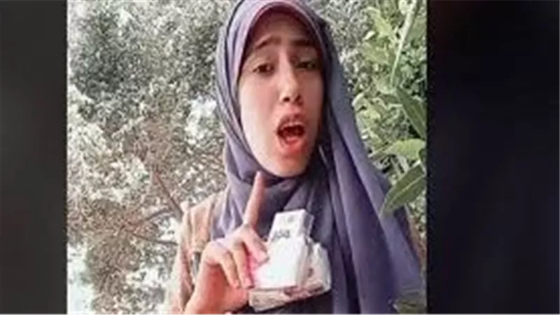  آيفون أعلى فئة ونصف مليون جنيه.. تفاصيل أرباح علياء قمرون من تيك توك