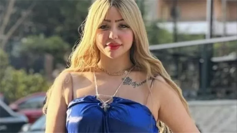  مش أول مرة.. الراقصة بوسي كعب داير بالكلبشات في أقسام الشرطة بسبب الرقص الخليع 