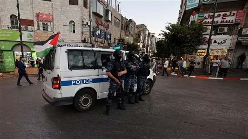 مخاوف من تقويض الأجهزة الأمنية الفلسطينية من الداخل: تهديد للشرعية وذريعة لاستهدافها
