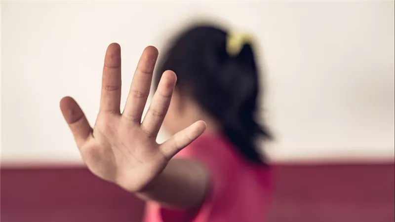 قرار عاجل من نيابة شبين القناطر بشأن المتهم بالتحرش بطفلة وإجبارها على مشاهدة مقاطع مخلة 